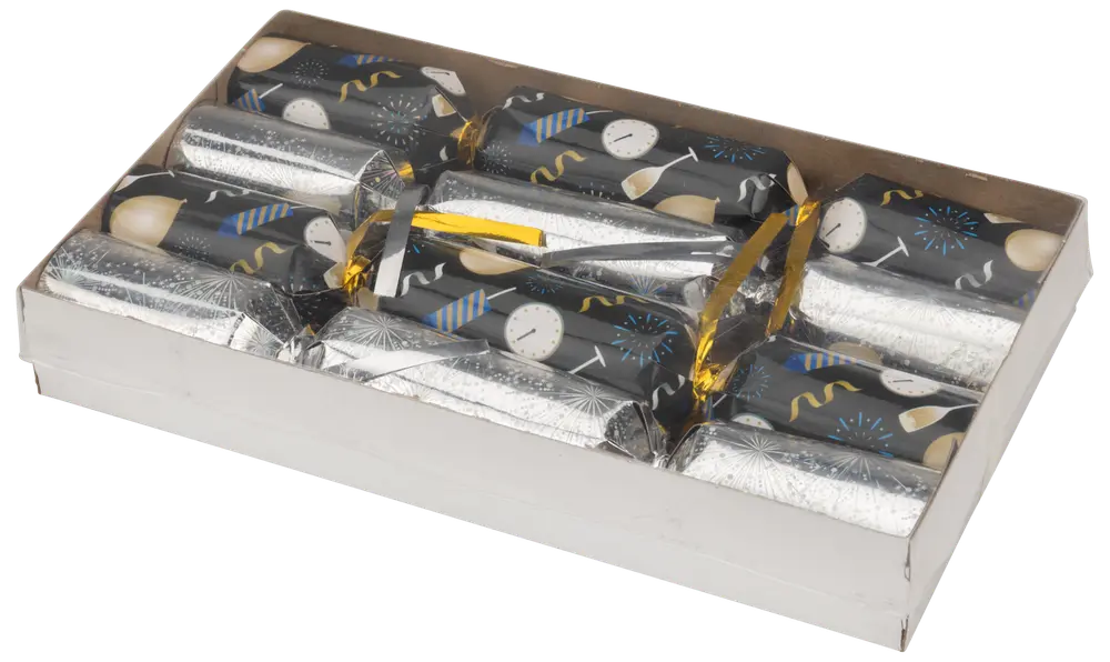 Ask med åtta festliga julsmällkarameller i silver och svart med klockor, champagneglas och partymotiv, knutna med guld- och silverband, perfekta för högtider.