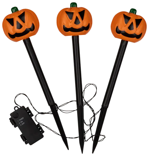 Set med tre Halloween-trädgårdspinnar med orange pumpahuvuden, svarta spetsar och timerkontrollbox. Perfekt för utomhusdekoration till fest.