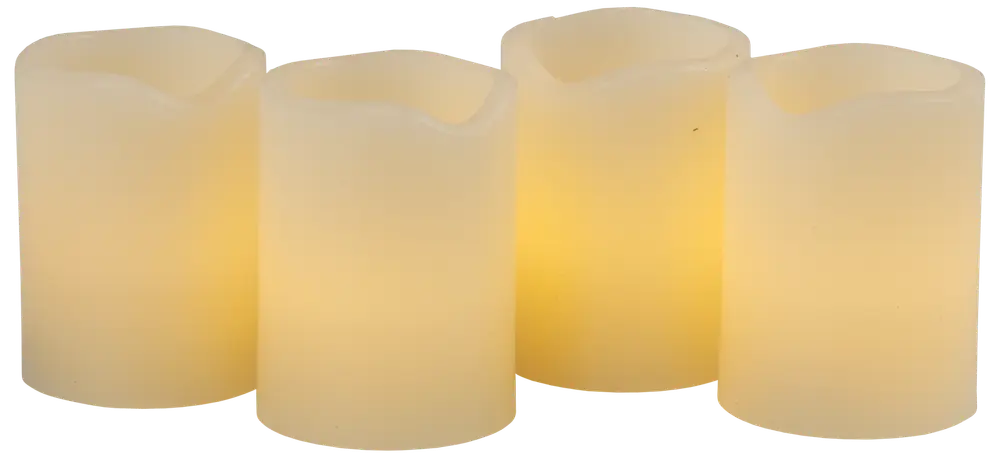 Fyra flamlösa LED-ljus med realistiskt vaxutseende och varm gul glöd, batteridrivna, säkra för inomhusbruk, perfekta för heminredning eller evenemang.