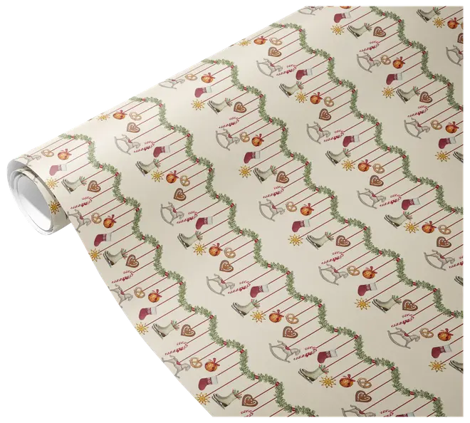 Rullat julklappspapper med cremefärgad bakgrund, sicksackformade gröna girlanger och festliga motiv som strumpor, polkagrisar, hjärtan, kulor, stjärnor och gunghästar.