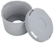 Rund hvid plastbeholder med aftageligt låg, der har åbne- og lukke-pile. Velegnet til opbevaring, let og holdbar, med glat overflade og grebsvenlige sider.