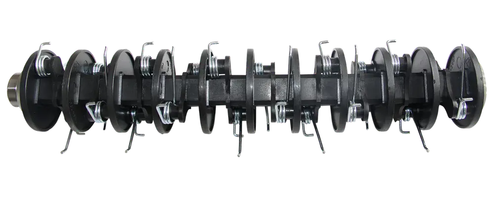 Robust metal krumtapaksel med flere modvægte og plejlstangslejer, designet til brug i bilmotorer for at omdanne stempelbevægelse til rotationsenergi.