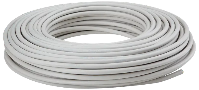 Oprullet hvidt elektrisk kabel, rundt og isoleret, velegnet til indendørs ledningsføring eller elinstallationer. Fleksibelt og holdbart for sikker strømføring.