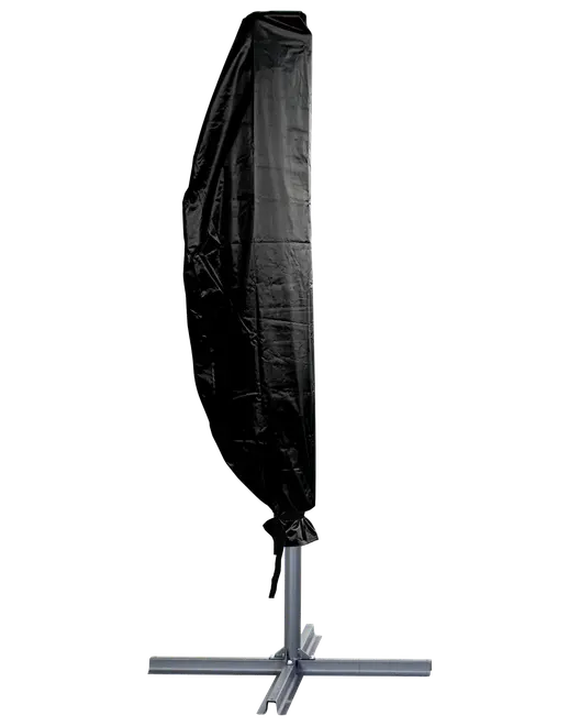 Svart skyddshölje för stående parasoll, tillverkat av väderbeständigt material, med dragsko nedtill, visas på ett metallkorsstativ.