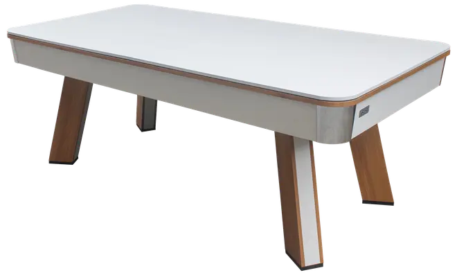 Moderne rektangulært bord med hvid bordplade, afrundede hjørner og solide skråtstillede træben. Bordet har et minimalistisk design, egnet til spisestue eller kontor.