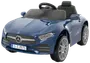 Blå Mercedes-Benz elbil til børn med realistiske detaljer, sølvfarvede hjul, sort sæde, rat og frontgitter med Mercedes-logo. Velegnet til leg både inde og ude.