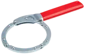 Oliefilternøgle i metal med rødt plastikhåndtag og justerbar cirkulær bånd med nitter til at gribe og fjerne bilens oliefiltre.