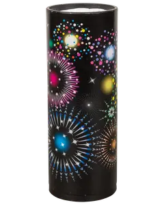 Cylindrisk fyrværkeri med sort indpakning og farverige fyrværkerimotiver. Egnet til udendørs fest, giver visuelle effekter ved antændelse. Engangsbrug, standard størrelse.