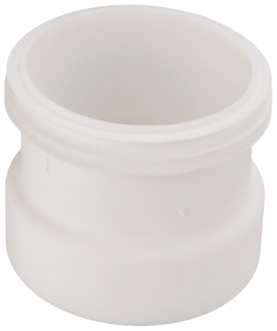 Vit plast rörreducerare, cylindrisk med bredare topp och smalare botten, slät yta, används för att koppla rör med olika diametrar i VVS-system.
