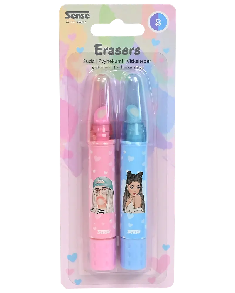 Två pennformade suddgummin, ett rosa och ett blått, med tecknade flickor och hjärtmönster, förpackade i genomskinlig blisterförpackning.