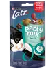 Latz Party Mix Seaside kattgodis, 60g återförslutningsbar påse. Innehåller krispiga fiskformade snacks med smak av lax, kolja och öring. Med vitaminer, protein och omega-6.