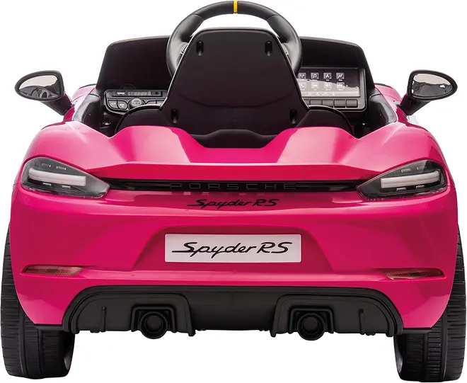 Pink Porsche Spyder RS elbil til børn, set bagfra. Realistiske detaljer, dobbelte udstødninger, sort sæde, instrumentbræt, sidespejle og sporty design. Velegnet til børn.