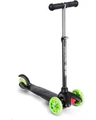 Trehjulet løbehjul til børn med sort dæk, justerbart styr og lysegrønne hjul. Har bagbremse og solide håndtag for sikker kørsel. Velegnet til små børn.