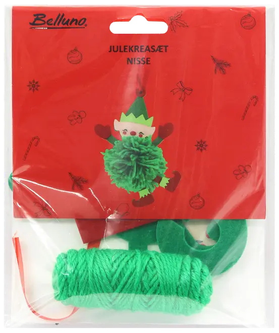 Julpysselset för att göra en tomte, innehåller grönt garn, filt och tillbehör. Förpackad i klar påse med röd bakgrund och julmotiv.