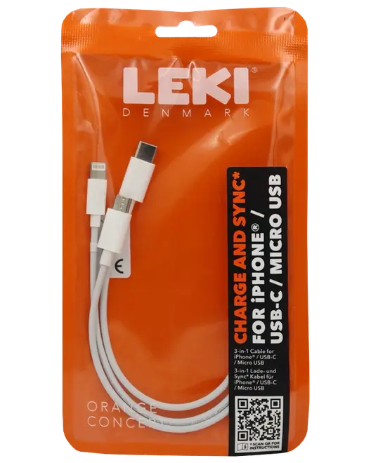 Hvidt 3-i-1 opladnings- og synkroniseringskabel med Lightning, USB-C og Micro USB stik, pakket i en orange genlukkelig pose mærket LEKI Denmark. Passer til iPhone, USB-C og Micro USB enheder.