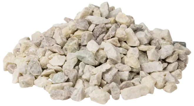 Bunke af små, uregelmæssigt formede hvide og lysegrå sten, velegnet til haveanlæg, dekoration eller dræning. Stenene varierer i størrelse og tekstur.