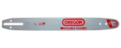 Sølvfarvet Oregon Double Guard motorsavssværd med rødt logo, monteringsslidser, afrundet næse og 19-tommers markering.