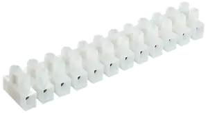 Hvid plastik klemrække med 12 skrueklemmer til elektriske ledningsforbindelser. Hver klemme har cylindrisk åbning og firkantet base, velegnet til forskellige elinstallationer.