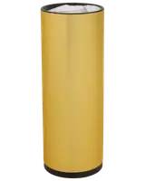 Høj, cylindrisk affaldsspand i guldmetal med mat overflade og sort bund. Enkelt, moderne design uden synlige håndtag eller dekorationer. Velegnet til kontor eller hjem.