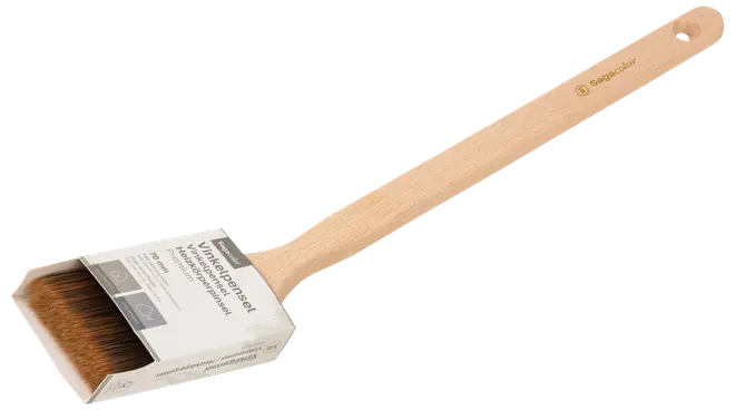 Rektangulär målarpensel med långt träskaft och täta bruna borst, lämplig för hörn och kanter. Penseln är förpackad med en märkt kartonghylsa.