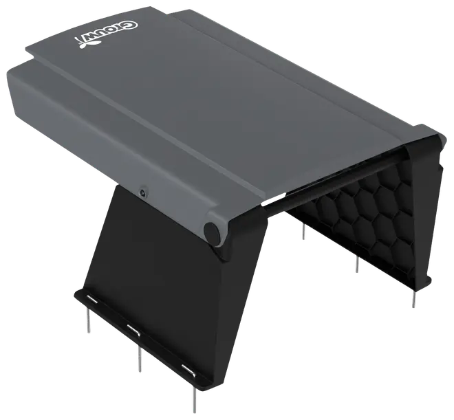 Sort og grå plastikrampe med bikagestruktur under, foldbart design, skridsikker overflade og Growy-logo på toppen. Velegnet til støtte og forhøjning.