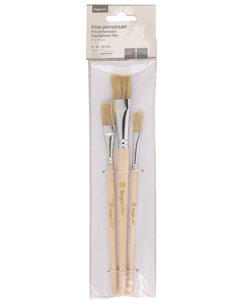 Sæt med tre flade pensler med naturtræskaft og lyse børster, størrelser 9, 13 og 20 mm, pakket i klar plastlomme til nem opbevaring.