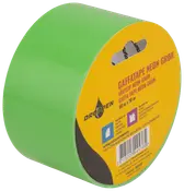 Rulle neon-grön gaffatejp, 50 mm bred och 10 meter lång, blank yta. Passar för olika användningsområden, med gul etikett och produktinformation.