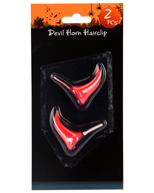 Två röda djävulshorn hårklämmor med glansig yta, böjd form, fästa på svarta klämmor, förpackade på Halloween-kort. Perfekt för maskerader eller temafester.