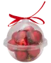 Sæt med små røde julekugler i en gennemsigtig plastikkugle med rød sløjfe. Kuglerne har både blanke og glitrende overflader, perfekte til juletræet.