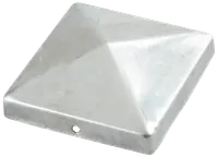 Sølvfarvet metal pyramide stolpehætte, firkantet med glat overflade, passer til hegn- eller terrassepæle for beskyttelse og dekoration. Monteringshul synligt på siden.