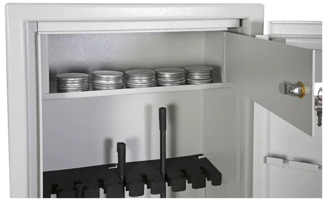 Våbenskab til 9 våben - med overskab