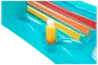 Oppustelig pool-float med farvede striber, indbygget kopholder med flaske. Fremstillet af slidstærkt blåt vinyl, perfekt til afslapning i vandet.