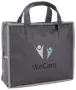 Grå isolerad totebag med dubbla handtag, sidodragkedja och WeCare-logotyp på framsidan.