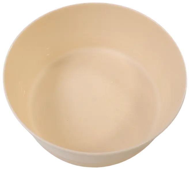 Rund, beige plastikskål med glatte sider og flad bund. Velegnet til blanding, servering eller opbevaring af mad. Enkel, alsidig køkkendesign.