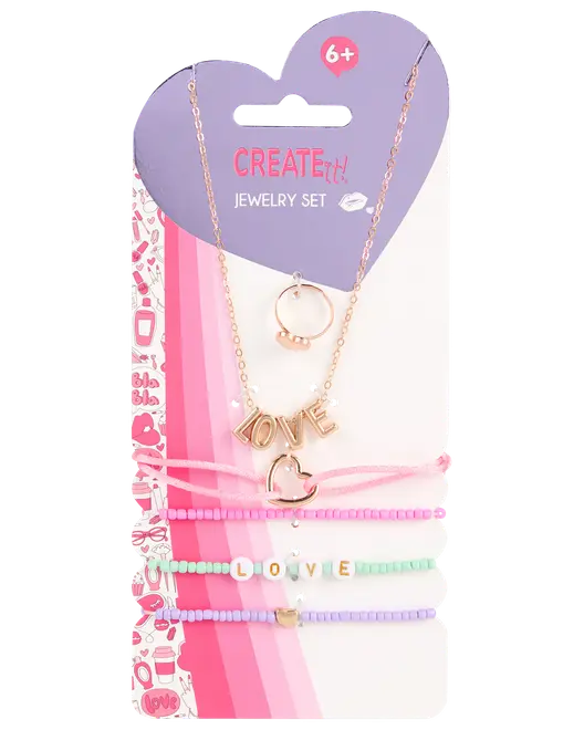 Smykkesæt med guldfarvet LOVE-halskæde, ring og tre farverige perlearmbånd med hjerte- og bogstavdetaljer. Velegnet til børn fra 6 år.