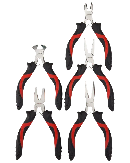 Sæt med fem tænger med sorte og røde ergonomiske håndtag, forskellige kæber til forskellige opgaver. Fremstillet af metal, velegnet til præcisionsarbejde og reparationer.
