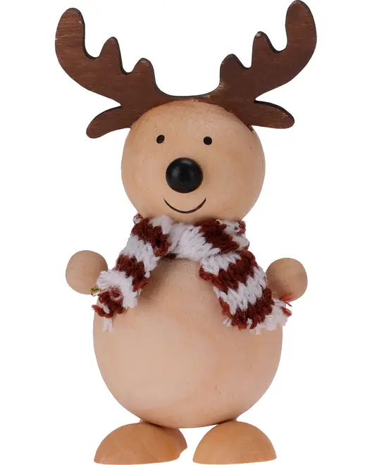 Trärenfigur av ren med stora horn, svart nos, leende ansikte och rödvit stickad halsduk. Dekorativ julprydnad med enkel och charmig design.