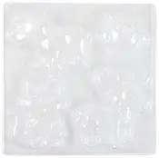 Gennemsigtig plastikform med fire hulrum formet som en bjørn, ugle, ræv og elg. Velegnet til at lave dyreformede chokolader eller slik. Holdbar og genanvendelig.