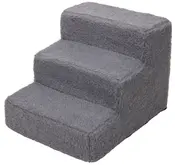 Tretrins kæledyrstrappe dækket af blødt, gråt fleece. Hjælper små eller ældre kæledyr med at nå højere overflader. Let og nem at flytte rundt på.