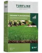 Turfline organisk gräsmattegödsel, 2,5 kg, räcker till 25 m². Innehåller mikronäringsämnen för långvarig effekt. Bild på grön gräsmatta och trädgård.