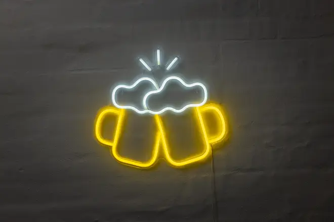 Neonskylt Ölmugg H. 37 x B. 40 cm