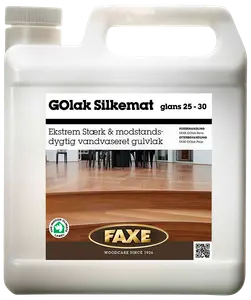 Plastdunk med Faxe GOlak Silkemat, vandbaseret gulvlak, halvmat glans (25-30), ekstremt stærk og modstandsdygtig, velegnet til trægulve, 5 liter.