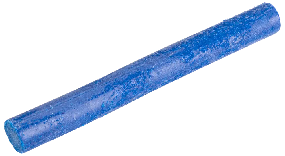 Blåt, cylindrisk gadekridt med let ru overflade, velegnet til tegning på fortov eller tavle. Perfekt til børns kunst og udendørs leg.