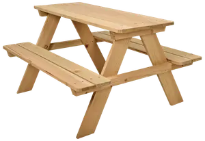 Picnicbord i naturtræ med fastgjorte bænke på begge sider, robust konstruktion, rektangulær bordplade, egnet til udendørs brug, plads til fire til seks personer, ubehandlet overflade.