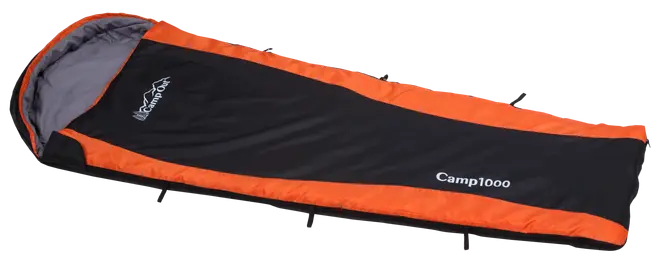 Rektangulær sovepose med sort midte, orange kanter, gråt inderfor og hætte. Har "Camp1000" mærkning, velegnet til camping og udendørs brug.