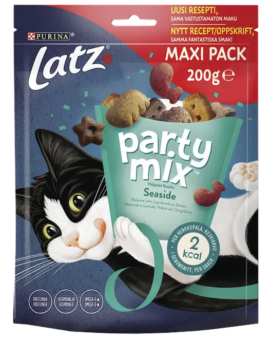 Latz Party Mix Seaside kattgodis, 200g maxipack. Färgglada, fiskformade snacks med smak av lax, torsk och öring. Förpackningen har en lekfull kattillustration.