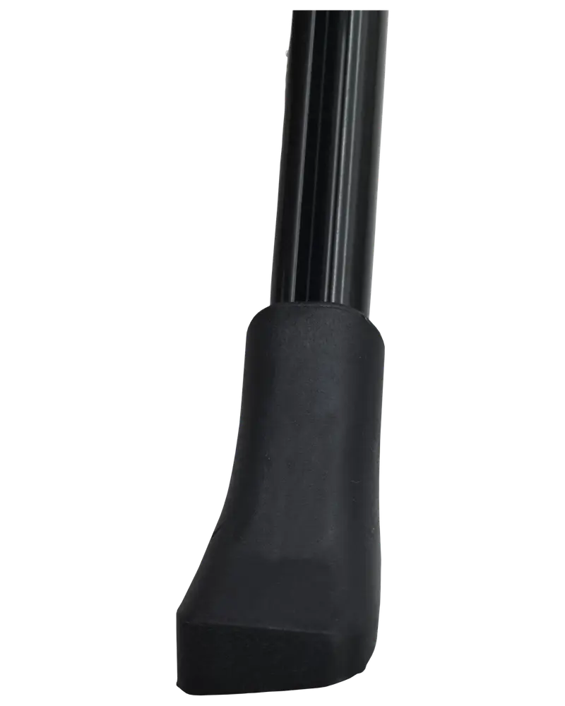 Nærbillede af sort gummidup på en metalstok, designet for stabilitet og skridsikkerhed. Holdbar og velegnet til daglig brug på forskellige overflader.