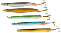 Set med fem metallfiskedrag i olika färger, varje med realistiskt öga och trekrok i ena änden, passar för olika fiskeförhållanden.