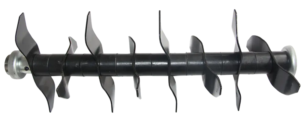 Sort metalbor med flere buede blade langs akslen, designet til jordbearbejdning eller blanding. Cylindrisk krop og robust konstruktion til tungt landbrugs- eller havearbejde.