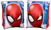 Ett par uppblåsbara Spider-Man armringar för simning, med röd och svart Spider-Man-mask på blå bakgrund. Passar barn, ger flytkraft och säkerhet i vattnet.